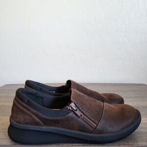 Clarks Cloudsteppers Sillian 2.0 Day Loafer Shoe Side Zip Brown Size Women's 5.5